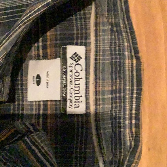 Mens Columbia shirt - Picture 2 of 4